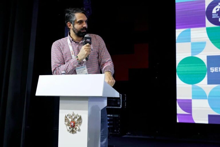 Attolini sí se fue a Rusia, pero dice que no de vacaciones