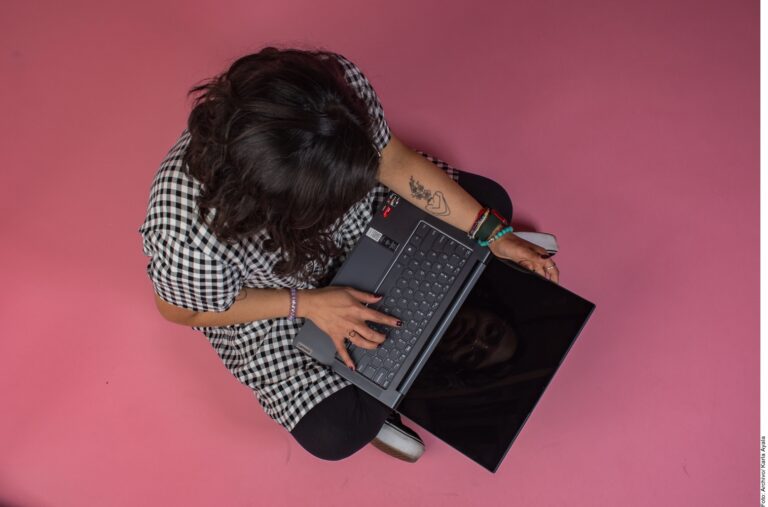 Inteligencia Artificial reduce tráfico a sitios de noticias, reporta Similarweb