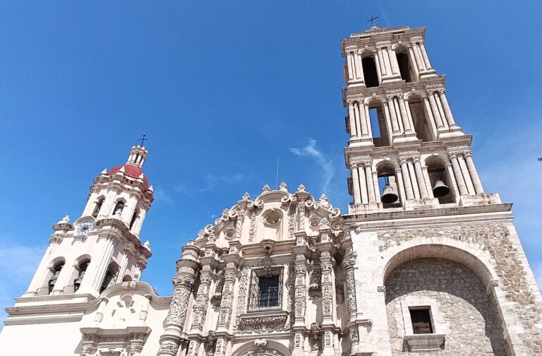 La Catedral de Santiago y su “construcción divina”
