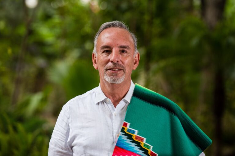 Maestros de la Escuela del Sarape “La Favorita” participan en la Feria Internacional de Arte en Santa Fe, Nuevo México