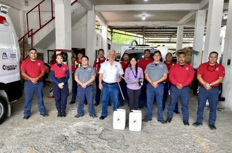 Meridian Automotive Systems dona equipo contra incendios a Bomberos de Ramos Arizpe