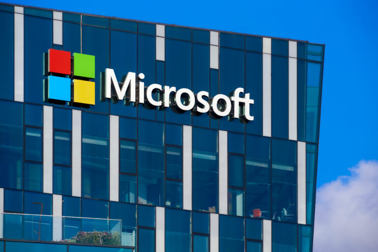 Microsoft despedirá a más de 9 mil empleados