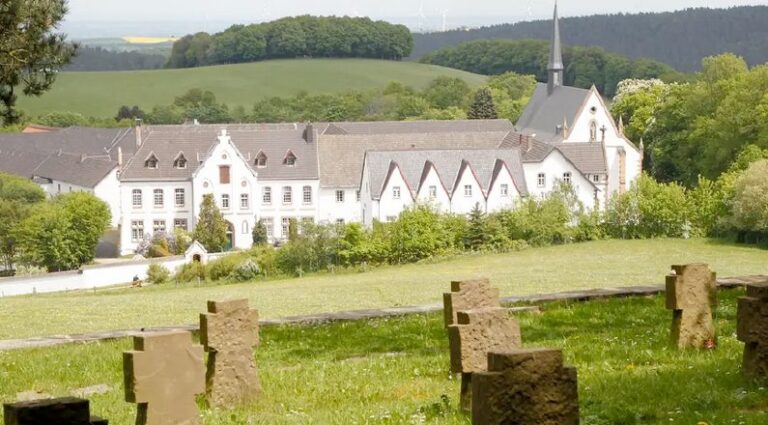 Monasterios y conventos alemanes cierran por falta de monjes religiosas