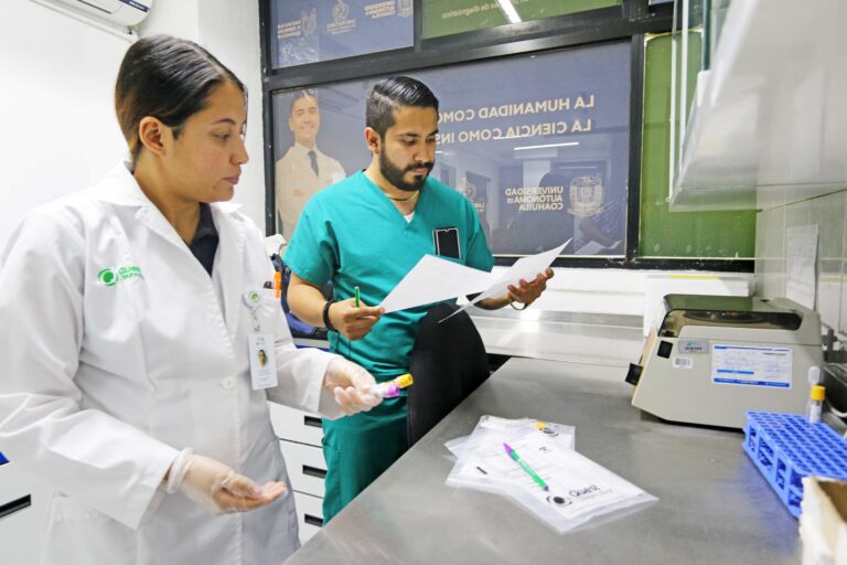 Ofrece Facultad de Ciencias Químicas de la UA de C servicios de laboratorio de análisis clínicos y moleculares durante vacaciones