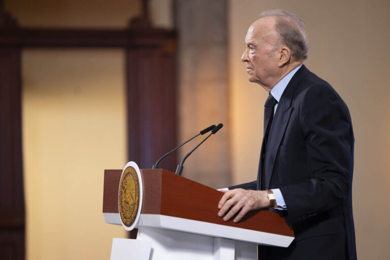 Pide FGR a Israel dar información de presunto soborno a Peña Nieto