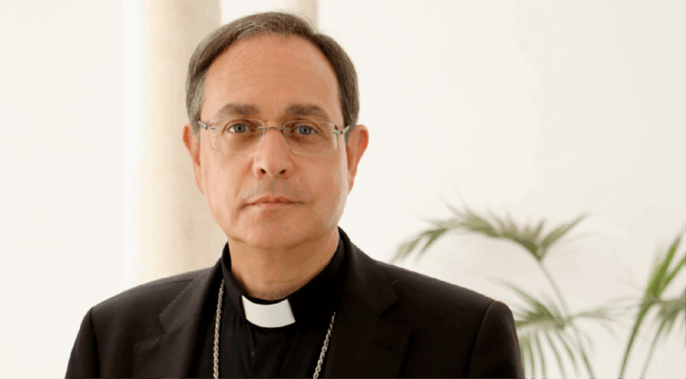 Quinto caso de deepfake a obispo en España: clonan su voz y estafan a hermandad