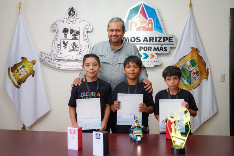 Reconoce Tomás Gutiérrez a jóvenes talentos en olimpiadas de conocimiento y robótica