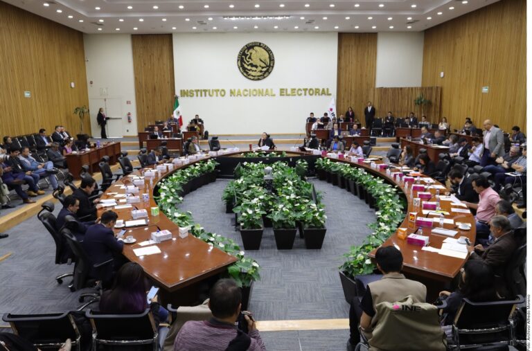Perdona INE multa a Morena por 55 millones de pesos