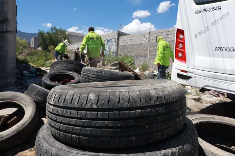 Atiende Javier Díaz limpieza de arroyo al oriente de Saltillo