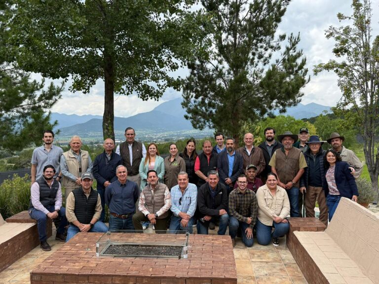 Van en Arteaga por control de asentamientos campestres irregulares