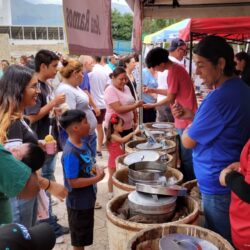 Celebran saltillenses 100 años de sabor; acuden miles al festejo de Nieve Ramos