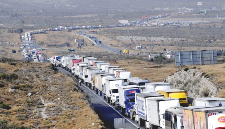 Cerrarán manifestantes la 57 en Los Chorros este jueves