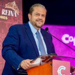 Coronan a María Eugenia Herrera como Reina de las Personas Mayores en Ramos Arizpe4