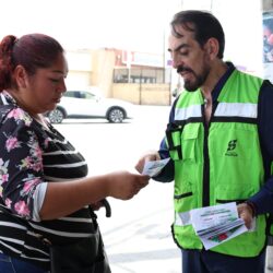 Difunden “Aquí Vamos Gratis” en paradas de transporte y Centros Comunitarios3