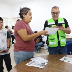 Difunden “Aquí Vamos Gratis” en paradas de transporte y Centros Comunitarios4