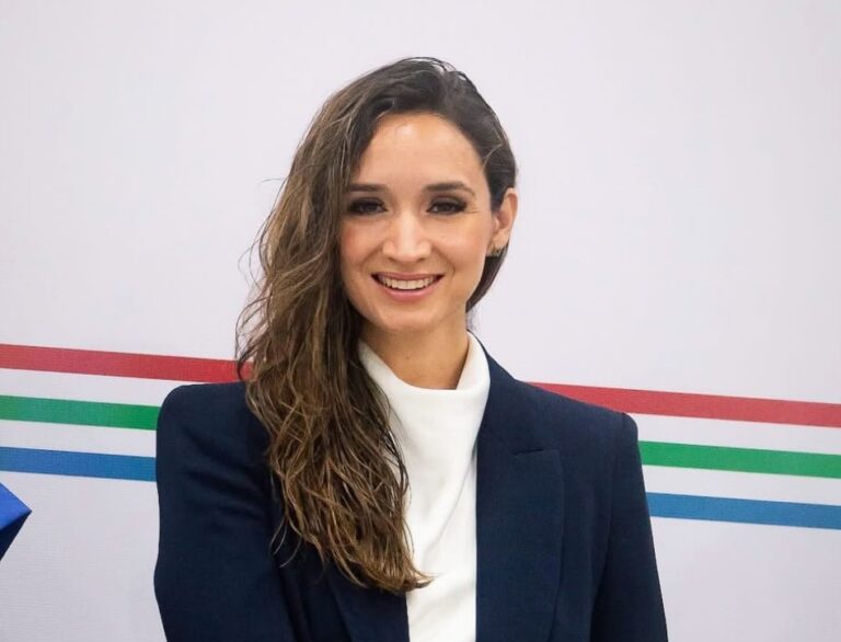 Edna Dávalos impulsa venta de útiles escolares a bajo costo en Ramos Arizpe