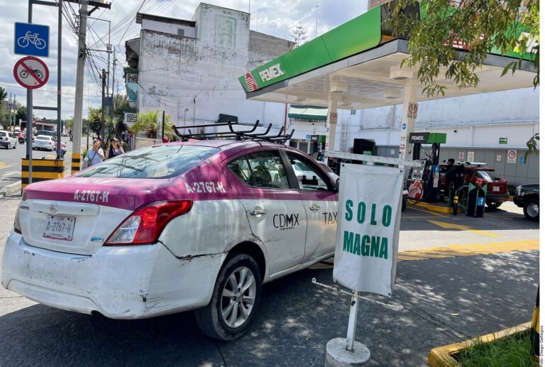 Escasean  gasolinas…  y Cuba goza  a Pemex