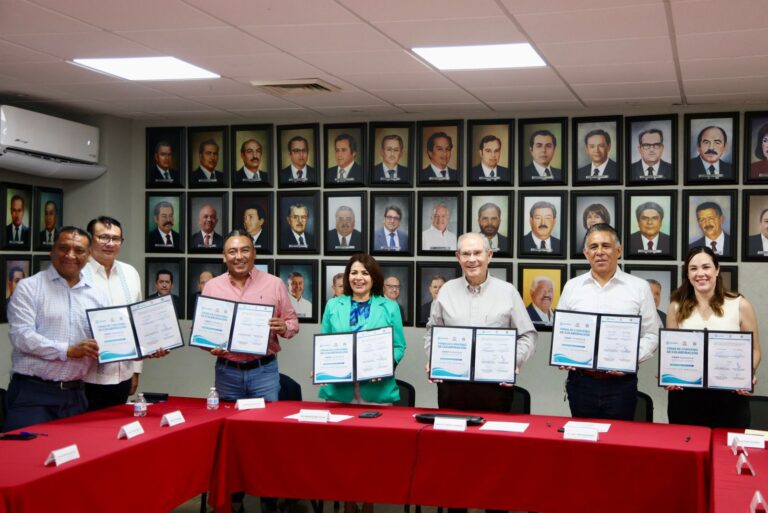 Firman convenio CNOP Coahuila y Universidad San Isidro en favor de la educación