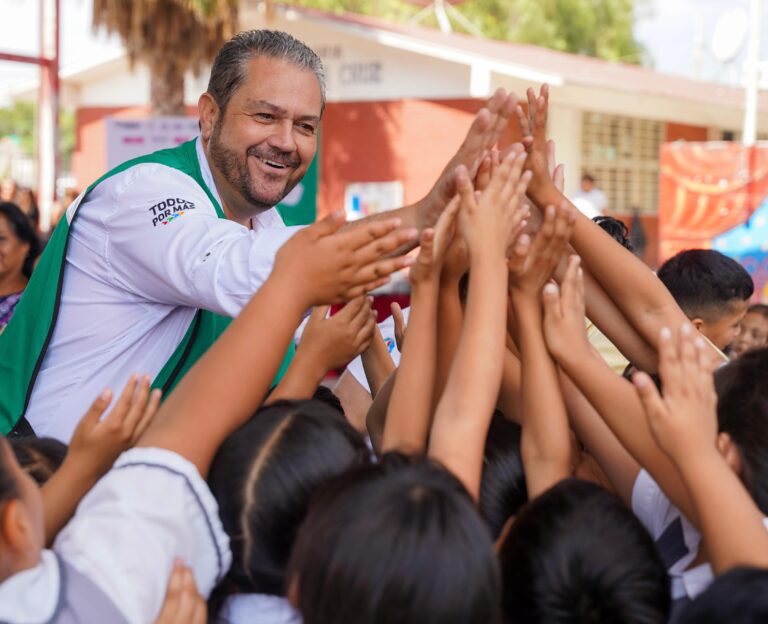 Lanza Tomás apoyo escolar en Ramos: entregarán 11 mil 500 paquetes escolares
