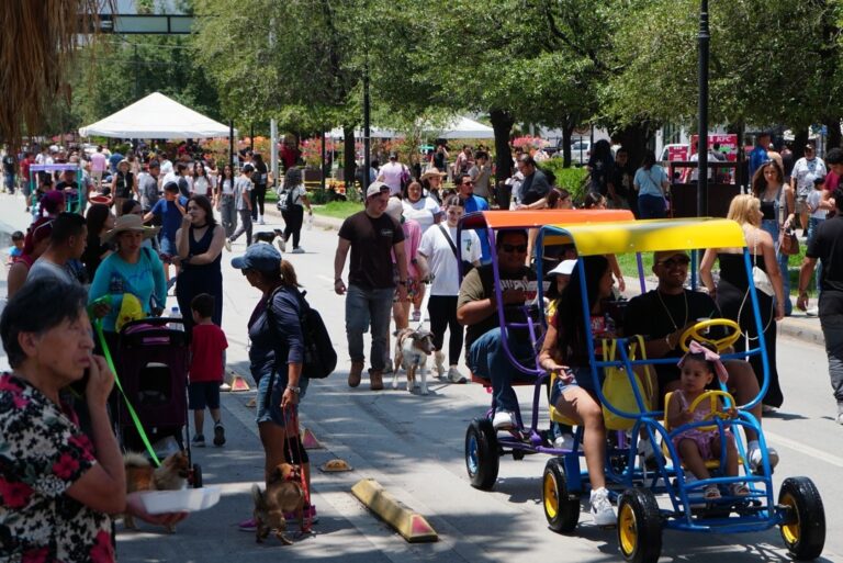Paseo Colón consolida su vocación cultural, familiar y recreativa cada domingo en Torreón