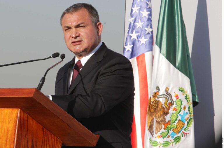 Pide García Luna 90 días más para apelar; acusa aislamiento