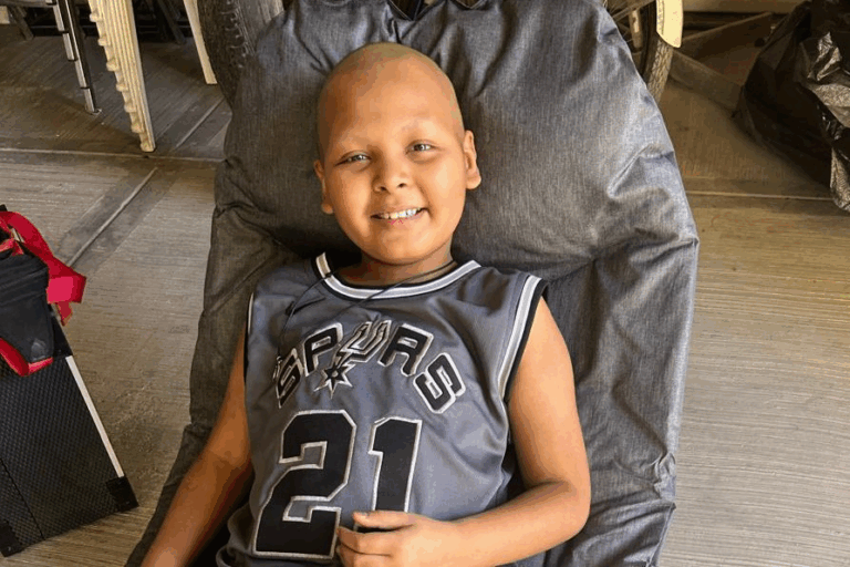 Piden apoyo para el tratamiento de Nino Julio Luciano contra el cáncer