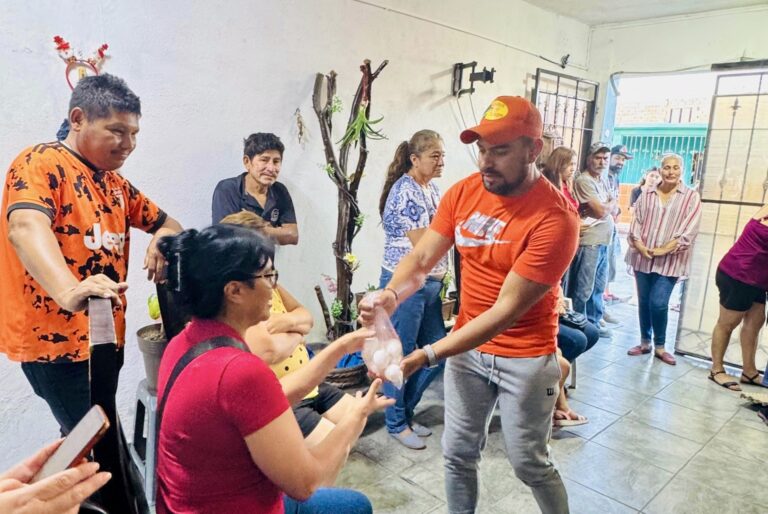 Regidor Rudy Nieto respalda a colonias de Ramos Arizpe con apoyos sociales