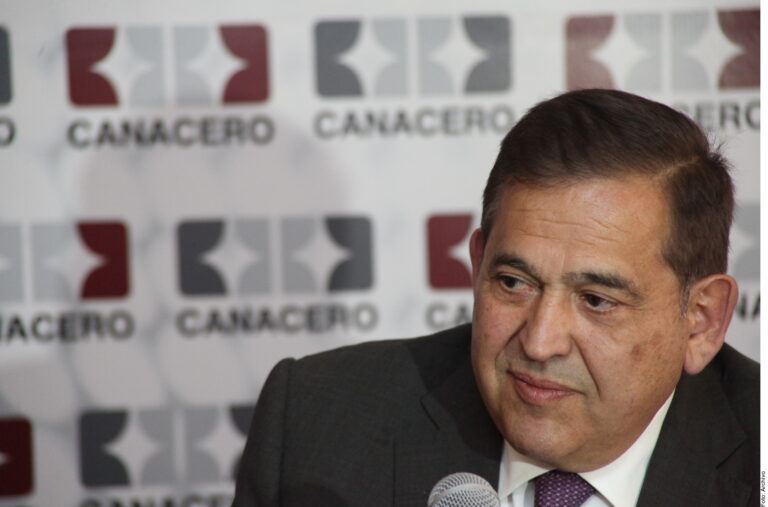 Adeuda millonada a Pemex, pero Ancira busca ‘finiquito’