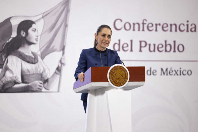 Asegura Sheinbaum que envío de capos es por seguridad, no por petición de EU