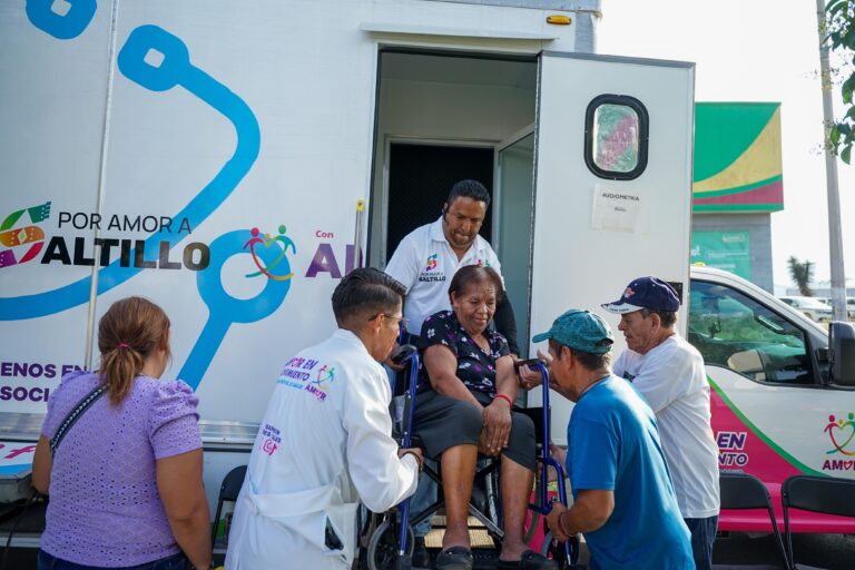 Beneficia Amor en Movimiento a 552 con aparatos auditivos y a más de mil 900 con lentes