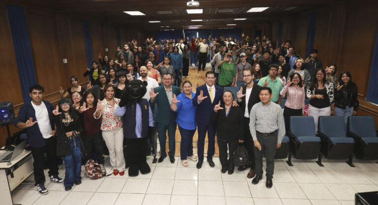 Celebra Facultad de Ciencias Físico Matemáticas de la UA de C su 38 aniversario