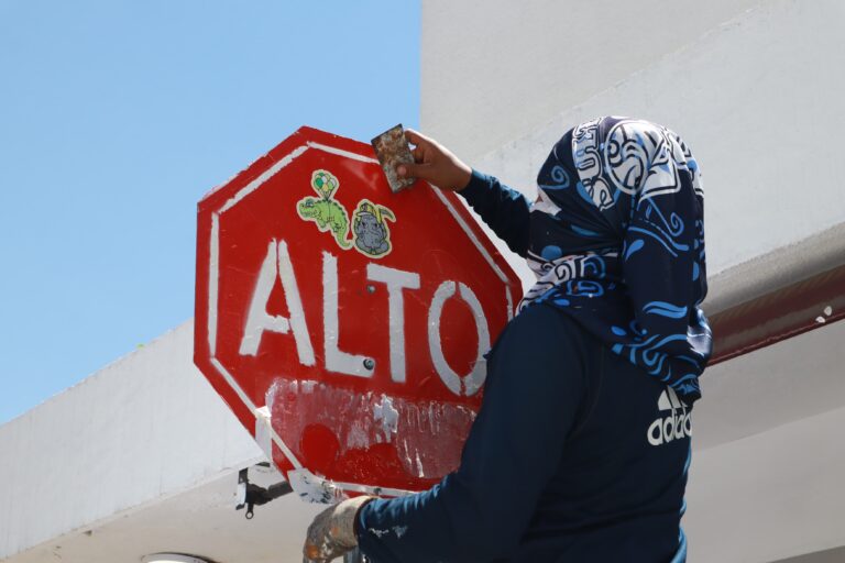Continúa limpieza de callejones en Saltillo