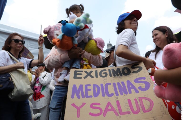 Descalifica Sheinbaum marcha en demanda de oncológicos