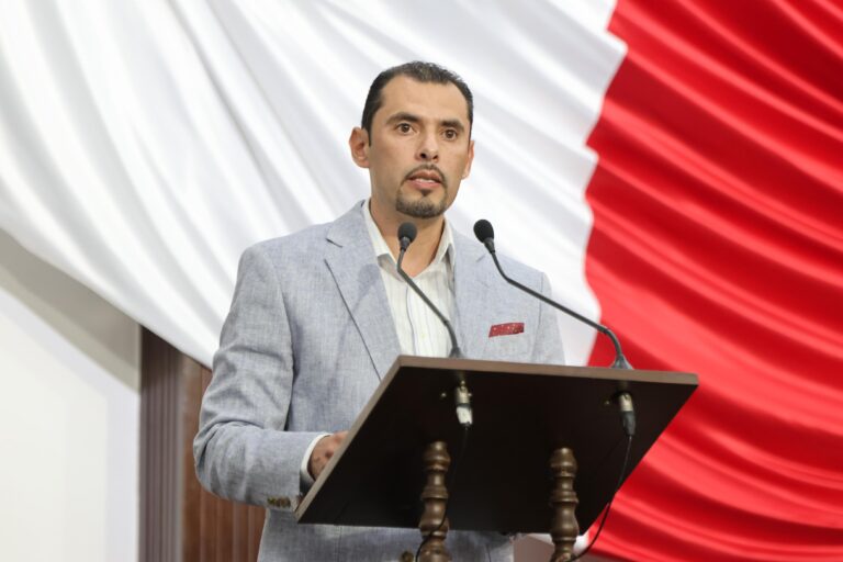 Diputado Sergio Zenón impulsa fortalecimiento de cuerpos de Bomberos en Coahuila