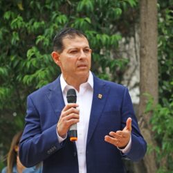 entrega rector 2
