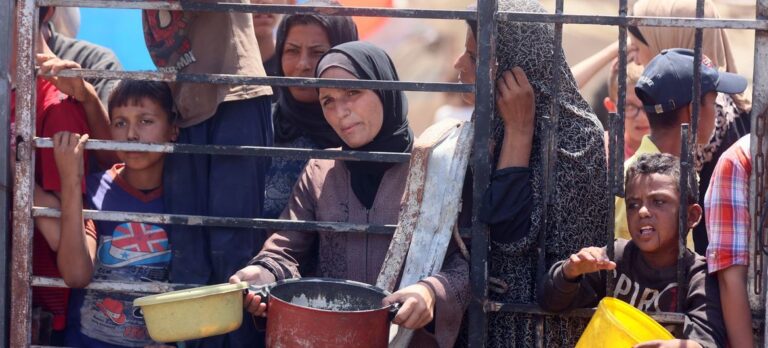 Gaza: un entorno post apocalíptico en el que los niños mueren de hambre en silencio