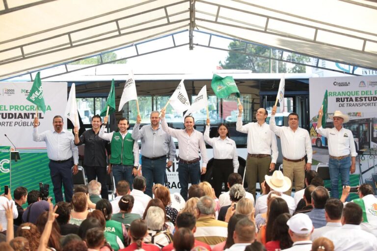 Gobernador y alcalde de Ramos Arizpe dan el banderazo de arranque al programa Ruta Estudiantil; será gratuito para sus usuarios