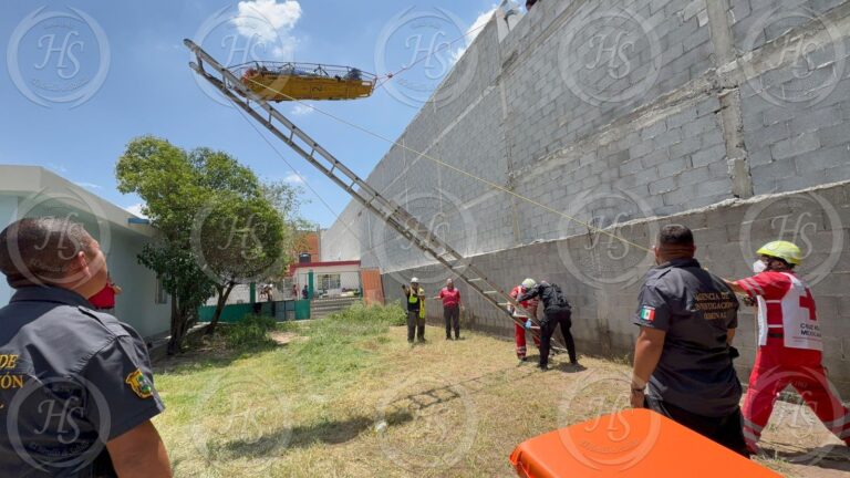Joven sufre descarga eléctrica mientras daba mantenimiento en un negocio de la colonia Lucio Blanco en Saltillo
