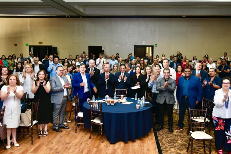 La Iniciativa Ciudadana por la Vida y la Familia reconoce el desempeño de Manolo Jiménez