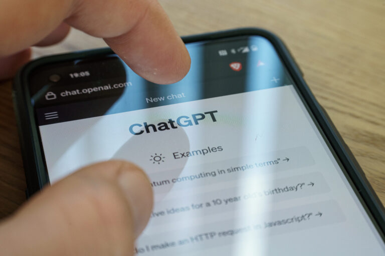 Lanza OpenAI su nuevo modelo de inteligencia artificial GPT-5