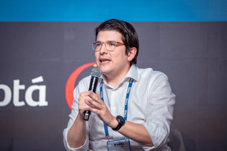 Muere precandidato presidencial colombiano Miguel Uribe tras atentado en junio