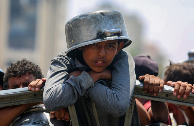 OMS alerta por falta de ayuda humanitaria en Gaza e Israel minimiza muertes por desnutrición 