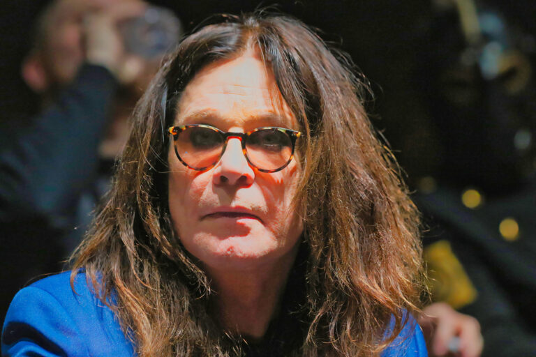 Ozzy Osbourne murió de paro cardíaco, revela certificado