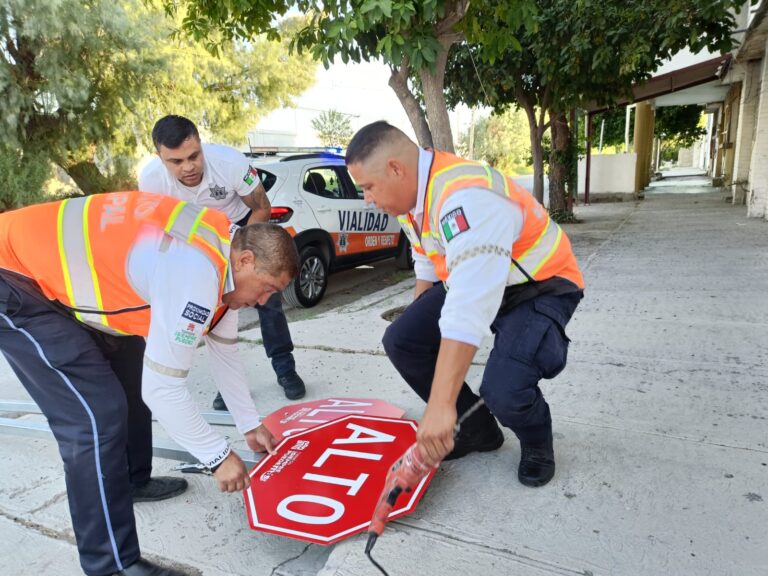 Refuerzan programa integral de señalización preventiva en cruceros de alto riesgo para fortalecer la Seguridad vial en Torreón
