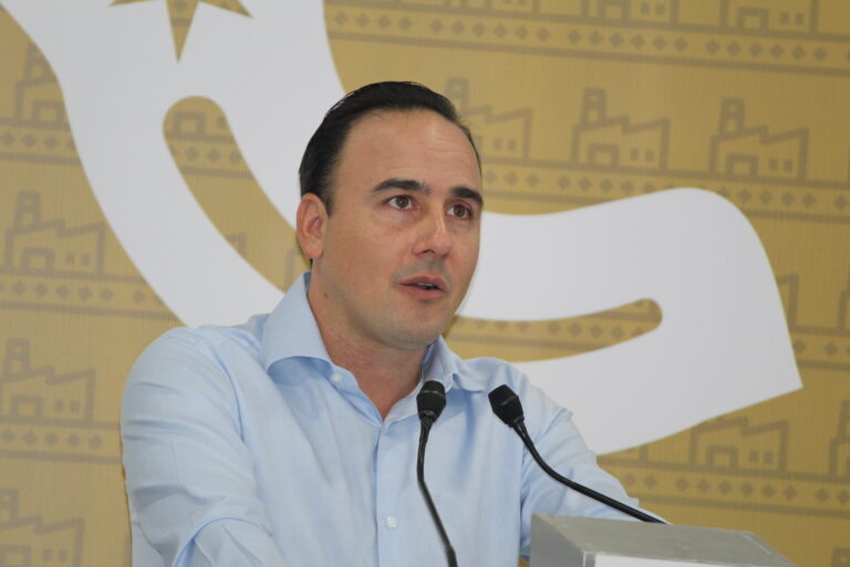 Regresa Manolo a Ciudad de México, presentará proyecto ganadero para Coahuila