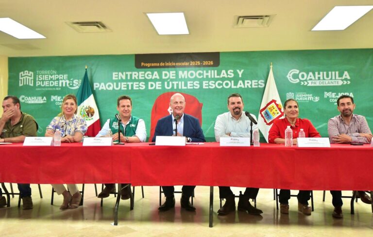 Román Cepeda anuncia programa de entrega de mochilas y útiles escolares