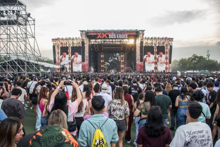 Víctor Mendivil llegó por primera vez al festival Dale Mixx en Monterrey