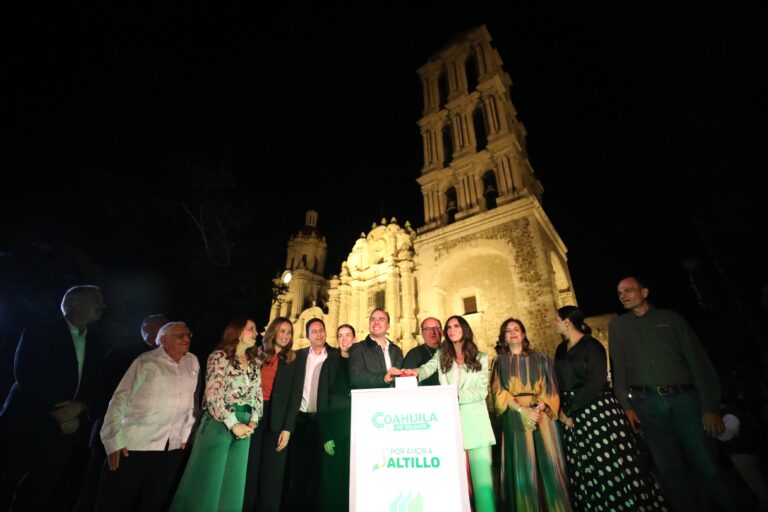 Brilla con nueva iluminación la Catedral de Saltillo