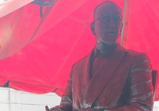 Concluye restauración y limpieza a escultura de Vito Alessio Robles