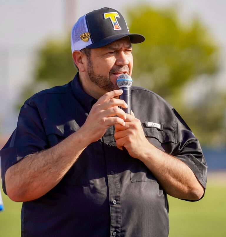 Continúa Tomás Gutiérrez apoyando al deporte